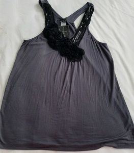 Fancy flower applique tank top new